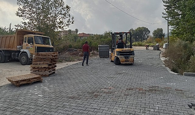 Beldibi’nde Yol Üretim Çalışmaları Sürüyor
