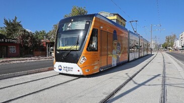 Doğu Garajı-Meydan Ortasındaki Tramvay Seferleri Yine Başladı