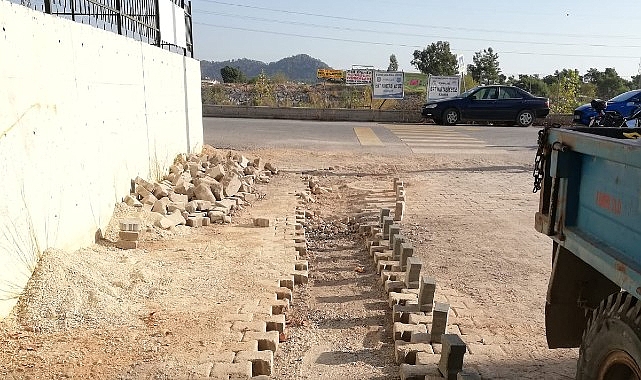 İlçe Genelinde Yol ve Kaldırım Çalışmaları