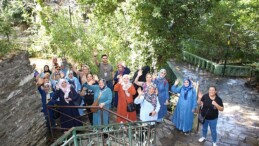 Karşıyakalı Bayanlardan Tire Kültür Tipi