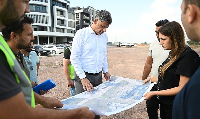 Kocaman Kent Meydanı Otopark Çalışmalarını İnceledi