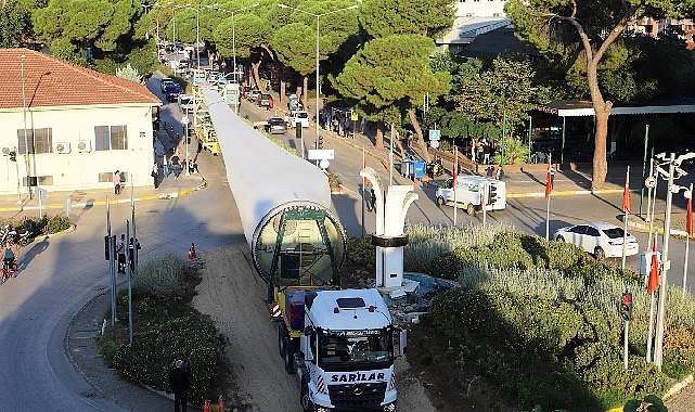 Ödemiş’te Dev Rüzgâr Kanatları Kent Merkezinden Geçti; Lider Eriş “Çevre Yolu” için Davette Bulundu