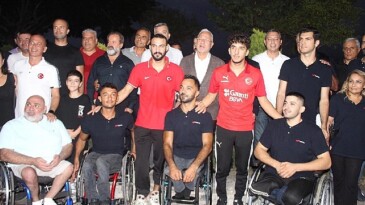 Tosyalı İskenderun Engelliler Spor Kulübü Mahmut Kemal Okur’a Emanet