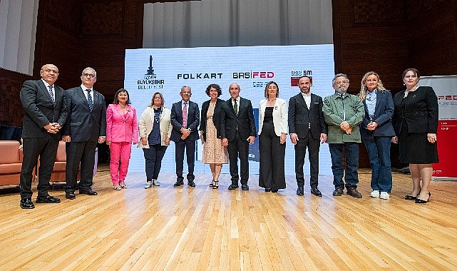 100. Yaşında İzmir Bayanlar Kongresi kitabı yayımlandı