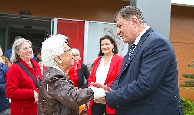 100 yıl coşkusu bir kere de Bilge Çınarlar’dan yükseldi