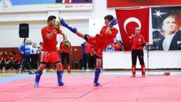 Bayraklı’da Cumhuriyet coşkusu sporla başladı!