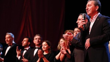 Bergama’da cumhuriyet bayramı kutlamaları başladı