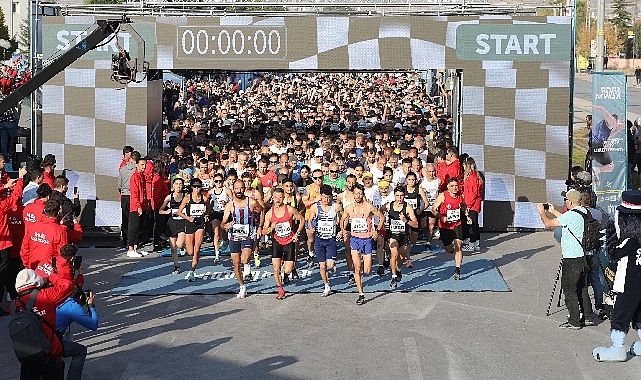 Binlerce Atlet 2. Milletlerarası Konya Yarı Maratonu’nda “İyilik” İçin Koştu