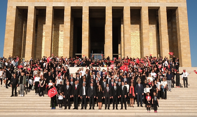 Borusanlılar’dan Cumhuriyetin 100. yılında Anıtkabir’e manalı ziyaret