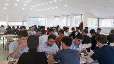 Büyükşehir’in Elmalı öğrenci yurduna ağır ilgi