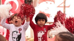 Çankayalı miniklerden işaret lisanı ile Atatürk sevgisi