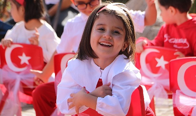 Cumhuriyet bayramı aydın büyükşehir belediyesi’nin çocuk gelişim merkezlerinde coşkuyla kutlandı
