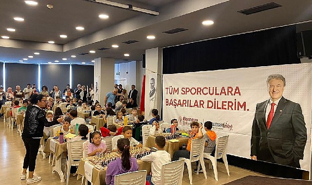 Cumhuriyet’in 100. Yılında Bornova’da satranç heyecanı