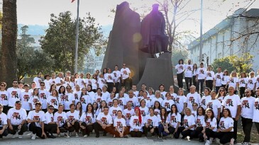 Cumhuriyetin 100. Yılında Mudanya’da 100 Kişi ile Zeybek
