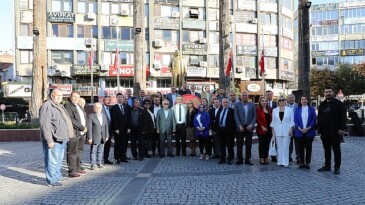 Edremit’te Muhtarlar Günü Kutlandı