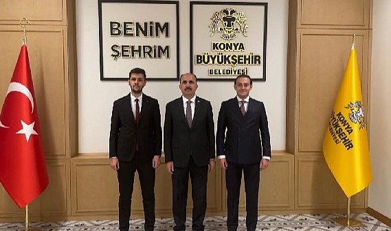 Konya Büyükşehir Belediyesi Gençlik Meclisi Başkanlığı’nı Devralan Kilci ve Evvelki Lider Tekin Lider Altay’ı Ziyaret Etti