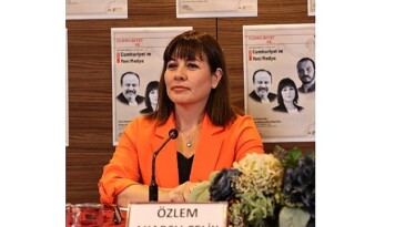 Kütüphane Günleri’nde “Cumhuriyet ve Yeni Medya” konuşuldu