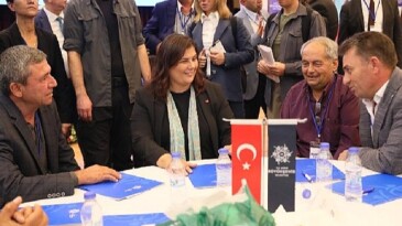 Lider Çerçioğlu Aydınlı muhtarlarla bir ortaya geldi