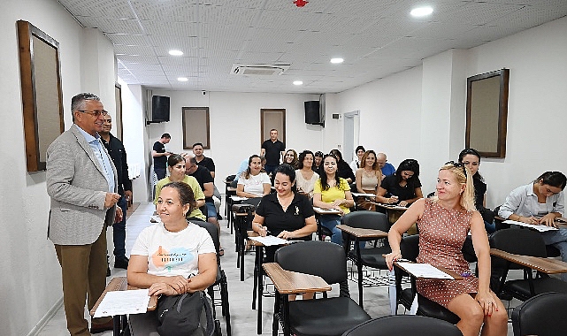 Lider Topaloğlu, Geleceğin Müzisyenlerinin Aileleriyle Bir Ortaya Geldi