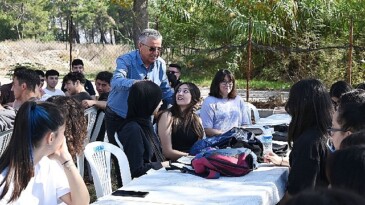 Lider Topaloğlu Öğrencilerin Konuğu Oldu