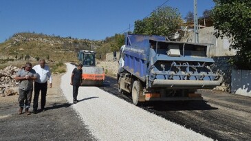 Manavgat Sırtköy Mahallesi Küme Yolu asfaltlanıyor