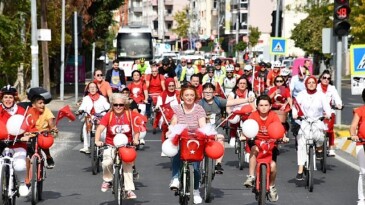 Pedallar cumhuriyet için çevrildi