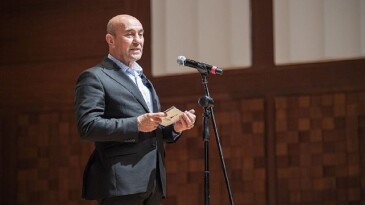 Soyer: “Barışa sıkı sıkıya sarılmalıyız”