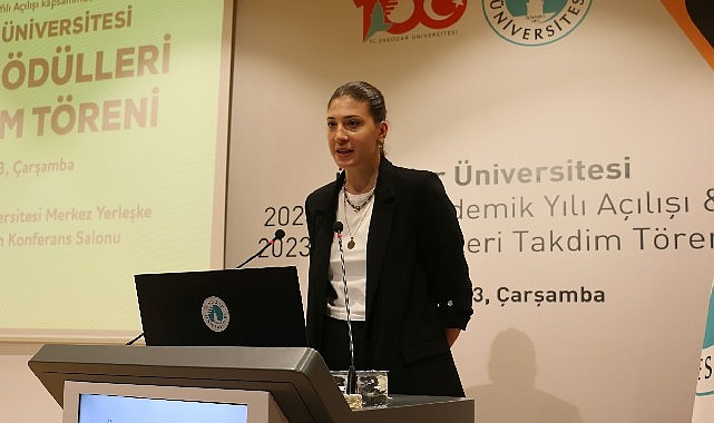 Ulusal Voleybolcu Birincinin Aydın’a ‘Üsküdar Üniversitesi Özel Ödülü’