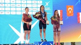 Yenişehir Avrupa Triatlon Kupası’nda ulusal triatlet Selinay Tuğçe Kır altın madalya kazandı