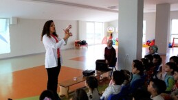 Antalya Büyükşehir Belediyesi’nden çocuklara ağız ve diş sıhhati eğitimi