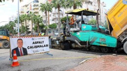 Antalya Büyükşehir’den Portakal Çiçeği caddesine sıcak asfalt