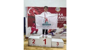 Atletlerimiz şampiyonaya damga vurdu