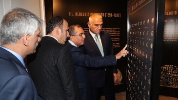 Bakan Ersoy, Konya Büyükşehir Darü’l-Mülk Stant Sarayı’nı Gezdi