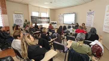 Buca’da şiddete karşı farkındalık yaratıldı