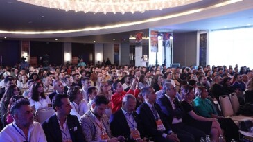 Büyükşehir Belediyesi teşebbüsçüler ve teşebbüsçü adaylarını bu dorukta buluşturdu