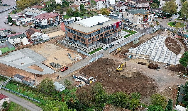 Büyükşehir’den Başiskele’ye ‘yeşil meydan’