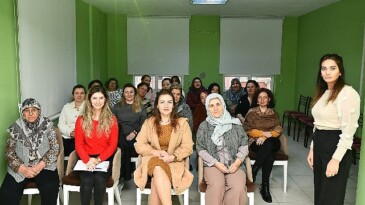 Dijitalleşen dünyada şuurlu medya kullanımı bahisli eğitim düzenlendi