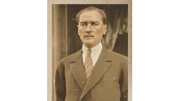 EÜ Bağlantı Fakültesinden “Atatürk Portreleri” fotoğraf standı