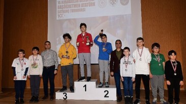 Geleceğin satranç ustaları mükafatlarına kavuştu