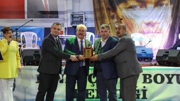 İzmir Kınık’ta, Kınık Çepni Uzunluğu Derneği’nden unutulmaz gece