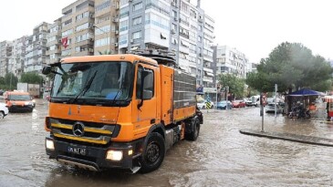 İzmir’de metrekareye 58,5 kilogram yağış düştü