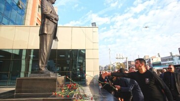 Karabağlar’dan Ata’ya hürmet duruşu