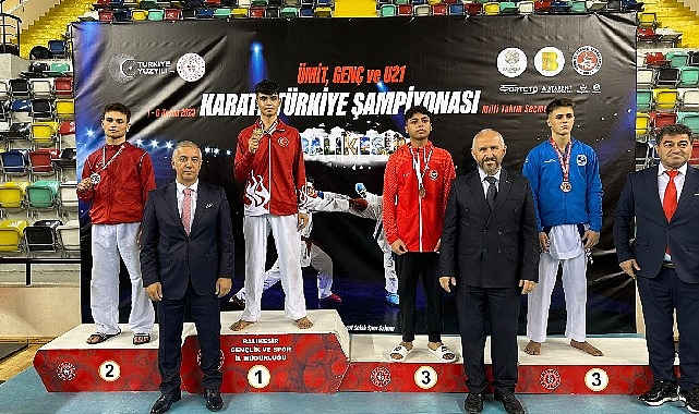 Karate Şampiyonasında Kağıtspor rüzgârı