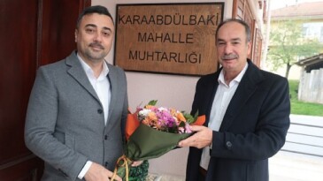 Kocaeli Büyükşehir’den, öğretmen emeklisi muhtarlara duygulandıran ziyaret