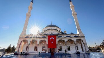 Kurtuluş Bilal-i Habeşi Camii İbadete Açıldı