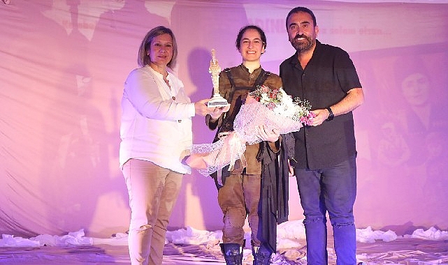 Kurtuluşun bayanları efes selçuk’ta sahneye çıktı