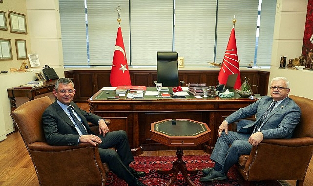 Lider Deveciler ve CHP genel lideri Özgür Özel genel merkezde buluştu