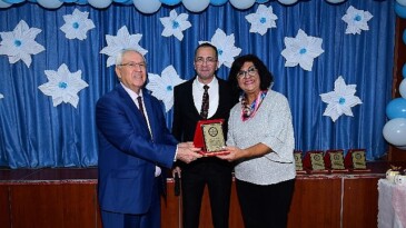 Lider Selvitopu Öğretmenler Günü’nü kutladı