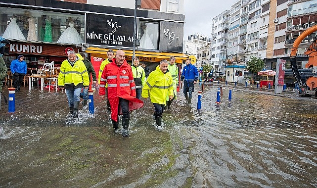 Lider Soyer, deniz kabarmasının tsunami tesiri yarattığı Kordon’da