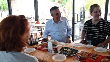 Lider Topaloğlu, El Sanatları Platformu üyeleriyle bir ortaya geldi